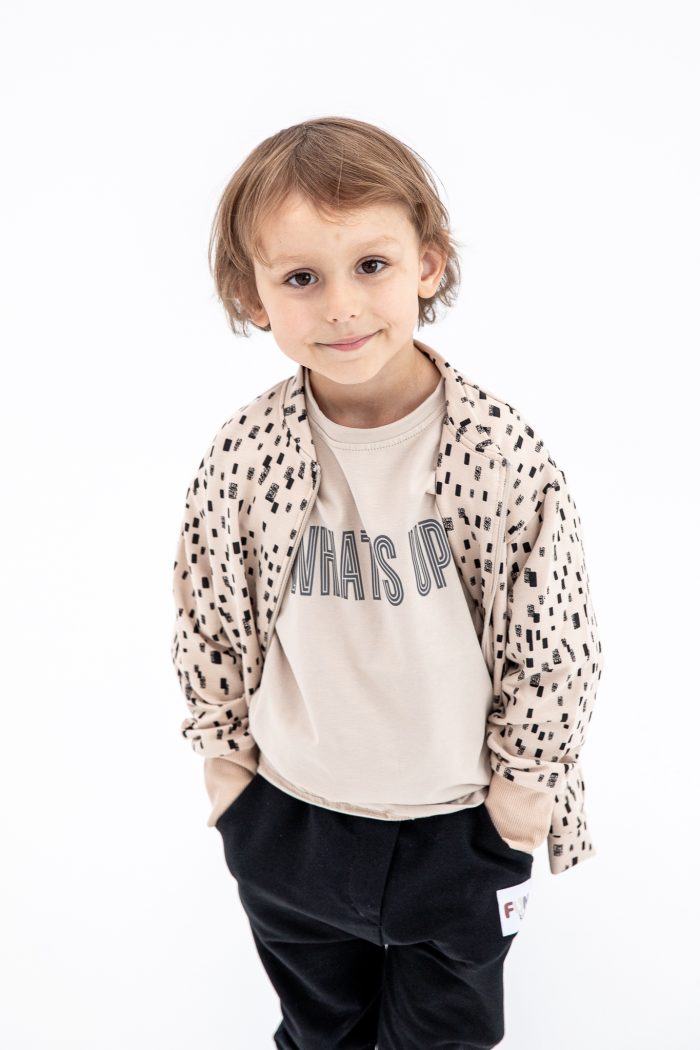 T-shirt WHAT`S UP? BEŻOWY FUNKids - obrazek 2